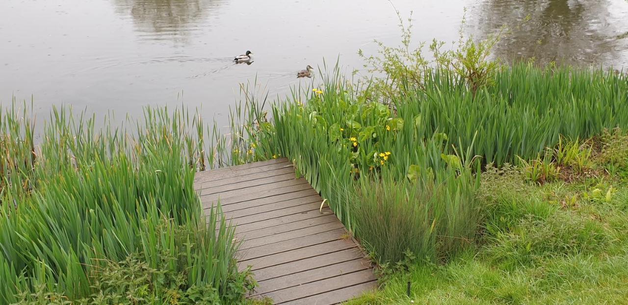 Lakeside Cotswold Holiday Home Cirencester Luaran gambar