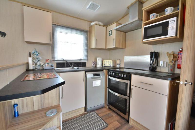 Lakeside Cotswold Holiday Home Cirencester Luaran gambar