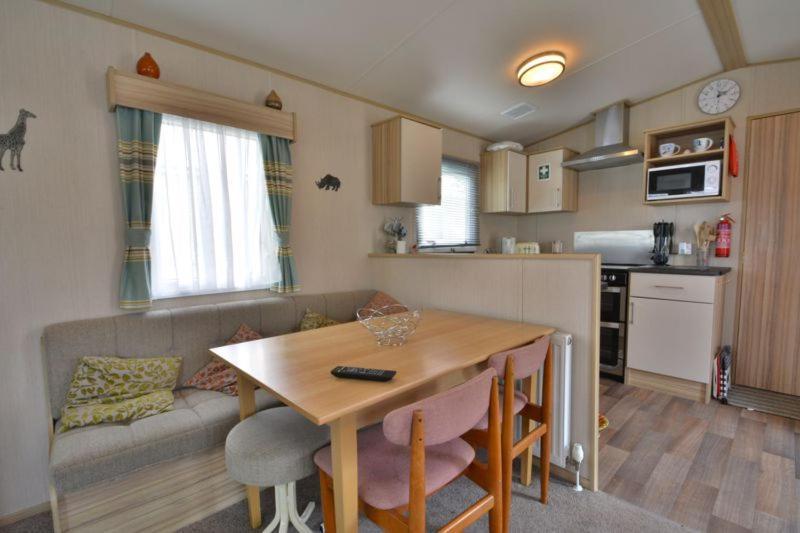 Lakeside Cotswold Holiday Home Cirencester Luaran gambar