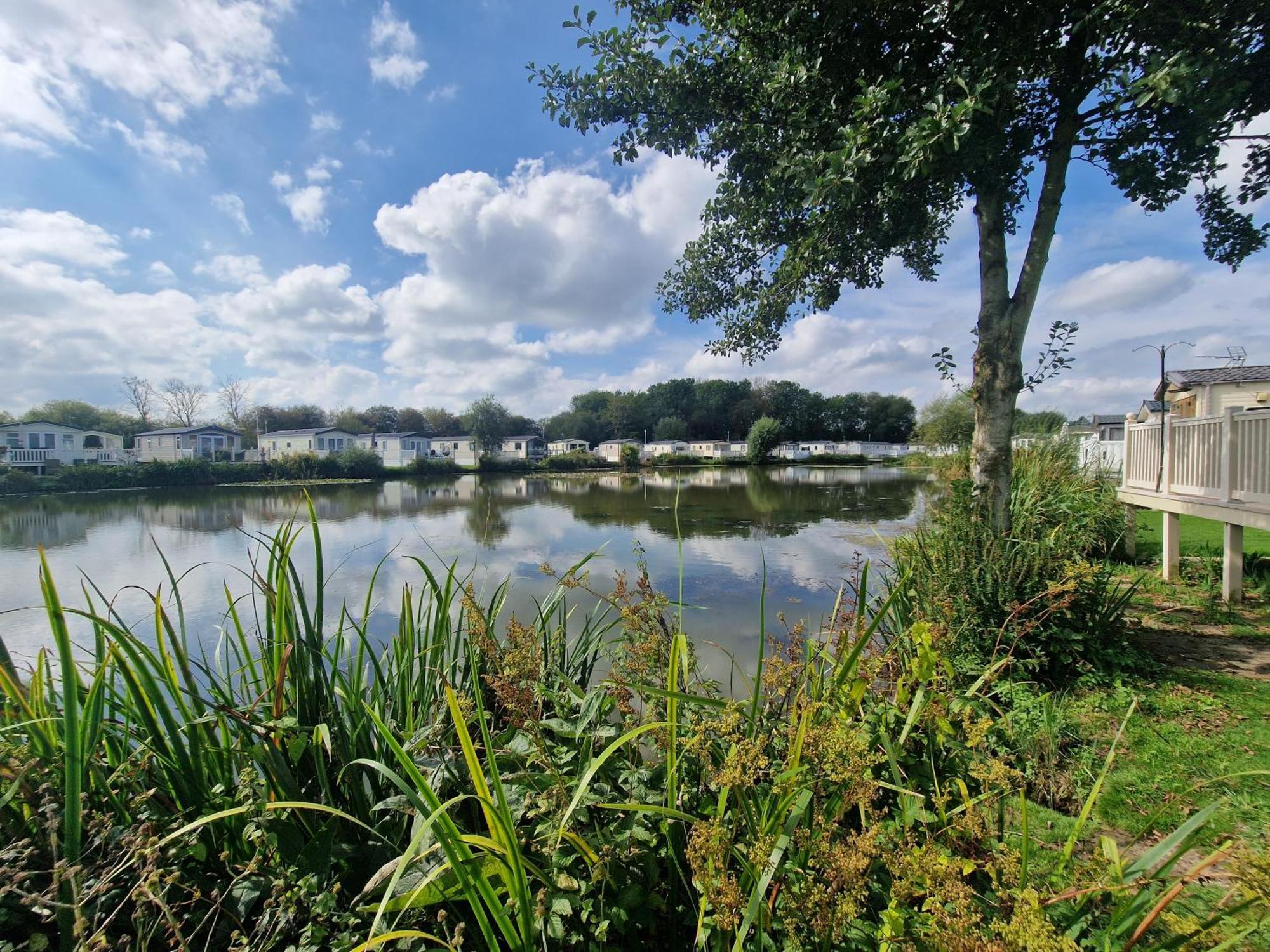 Lakeside Cotswold Holiday Home Cirencester Luaran gambar